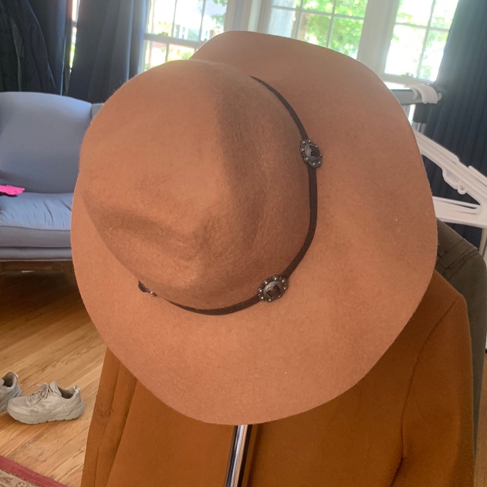 Urban outfitters floppy hat